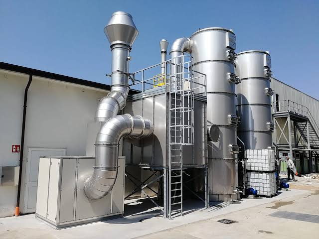 Scrubber, la “doccia” che pulisce l’aria: così si abbattono odori e gas negli impianti